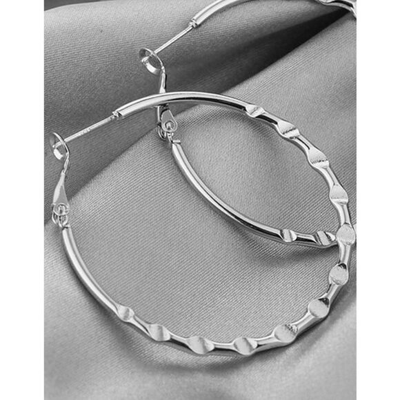 Medium Sized Silver‎ Hoop Earrings - Picture 3 of 3